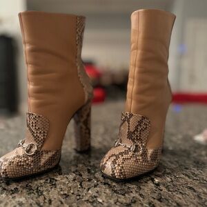 GUCCI Horsebit Booties - Size 39 (9)